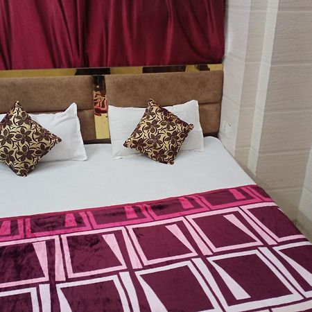 Arora Guest House Amritsar Exterior foto