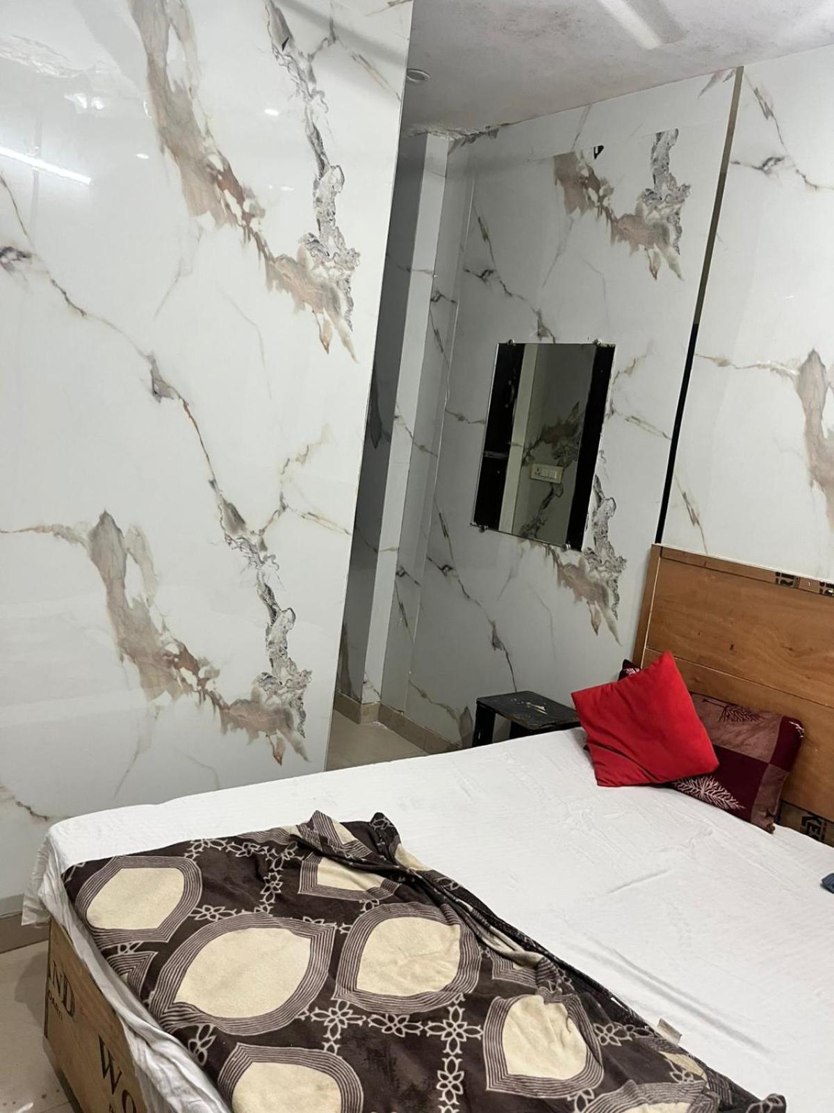 Arora Guest House Amritsar Exterior foto